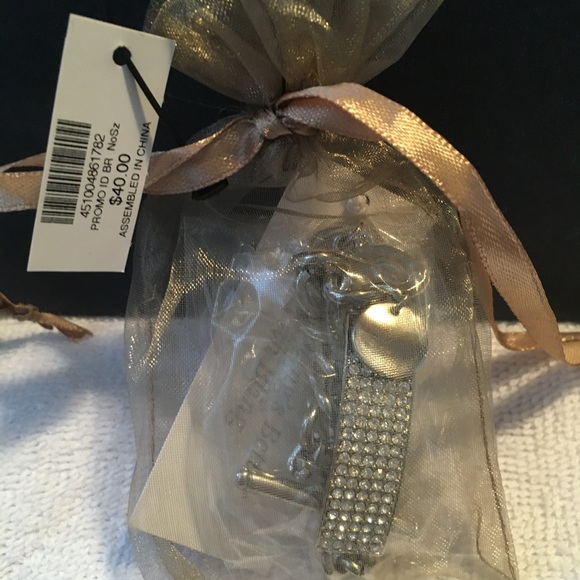 Sliver bling bracelet - Picture 3 of 4